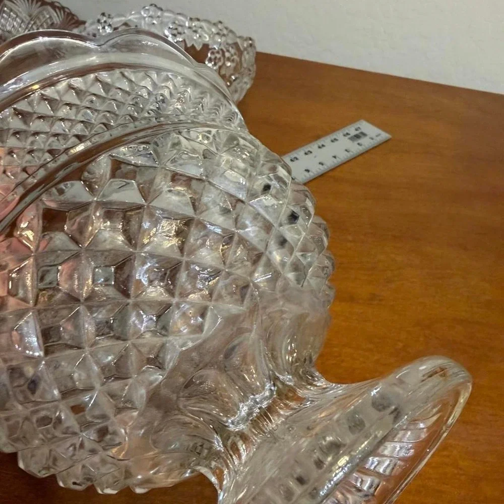 Vintage Anchor Hocking Wexford Clear Glass Footed Bowl Scalloped Edge Diamond